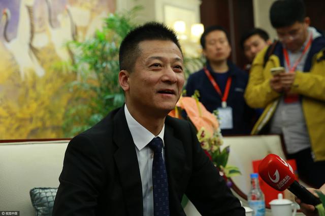 目前，泰尔齐奇暂时留任，但他必须在联赛下半程迎头赶上，多特高层也发出了一个明确的信号，那就是不会被球星们要挟。